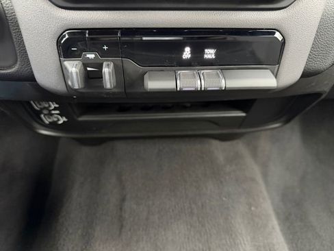 Used 2024 RAM 2500 Big Horn image 25