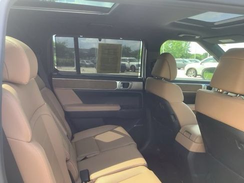 Certified 2025 Hyundai Santa Fe Limited AWD/4WD image 29