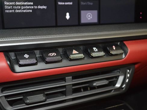 Certified 2021 Porsche 911 Carrera image 31