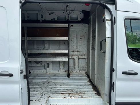 Used 2021 Ford Transit 250 148 High Roof RWD image 18
