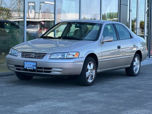 Used 1999 Toyota Camry CE FWD image 7