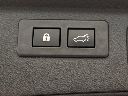 Used 2022 Subaru Forester Touring image 30