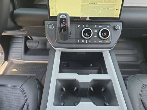 New 2026 Land Rover Defender 110 S AWD/4WD image 25