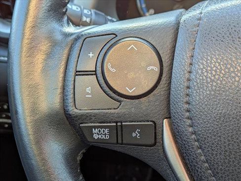 Used 2016 Toyota RAV4 Limited image 11