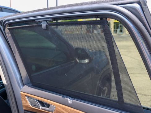 Used 2025 Volkswagen Atlas SE FWD image 14