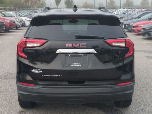 Used 2023 GMC Terrain SLE w/ Driver Convenience Package FWD image 5