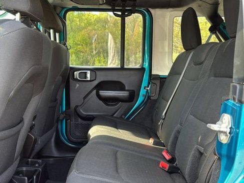 Used 2019 Jeep Wrangler Unlimited Sport S AWD/4WD image 26