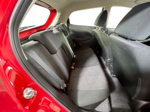 Used 2014 MAZDA MAZDA2 Sport FWD image 23