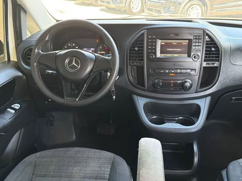 Used 2020 Mercedes-Benz Metris image 18