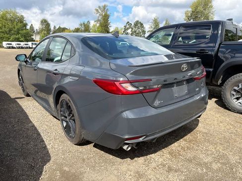 Used 2025 Toyota Camry SE FWD image 5