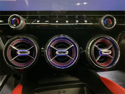 Used 2024 Chevrolet Blazer EV RS image 39