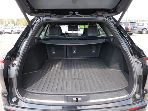 Used 2025 Toyota Crown Signia image 14