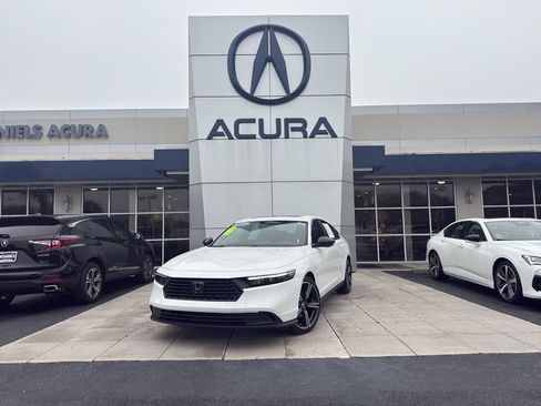 Used 2025 Honda Accord Sport image 1