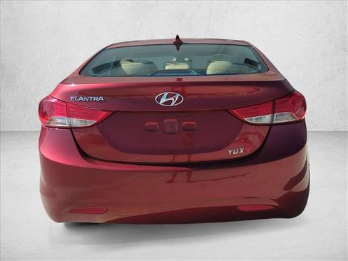 Used 2013 Hyundai Elantra GLS w/ Preferred Pkg FWD image 6