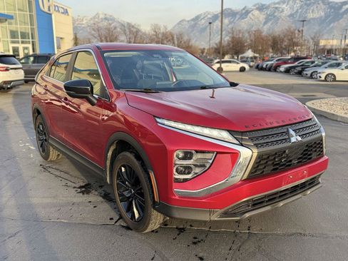 Used 2023 Mitsubishi Eclipse Cross LE image 4