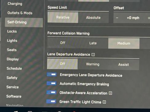 Used 2024 Tesla Cybertruck Cyberbeast AWD/4WD image 37