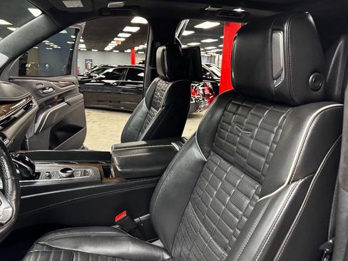 Used 2022 Cadillac Escalade Sport Platinum w/ Heavy-Duty Trailer Package image 33