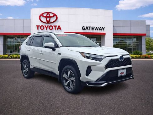 Used 2023 Toyota RAV4 SE w/ Weather & Moonroof Package AWD/4WD image 3