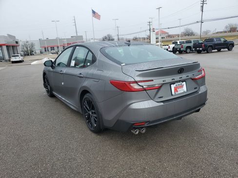New 2026 Toyota Camry SE image 3