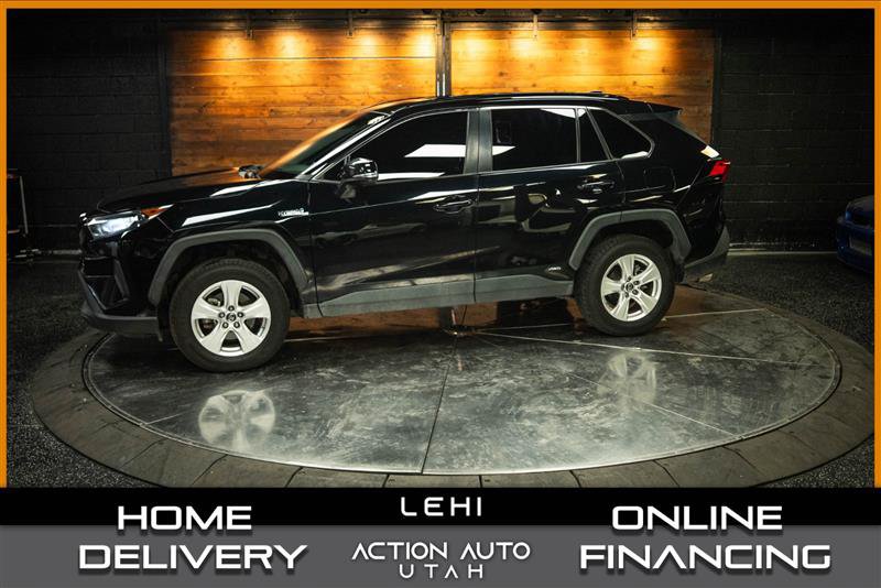 Used 2020 Toyota RAV4 LE AWD/4WD image 1