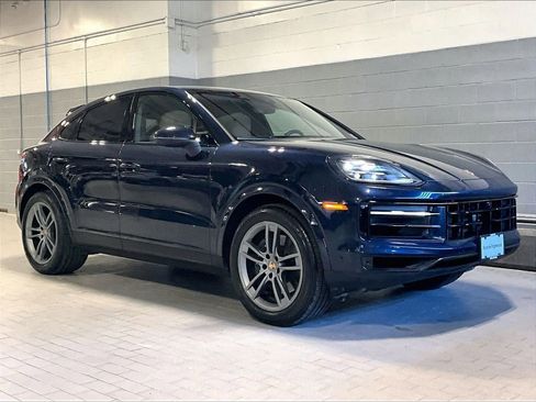 Certified 2025 Porsche Cayenne Coupe AWD/4WD image 7