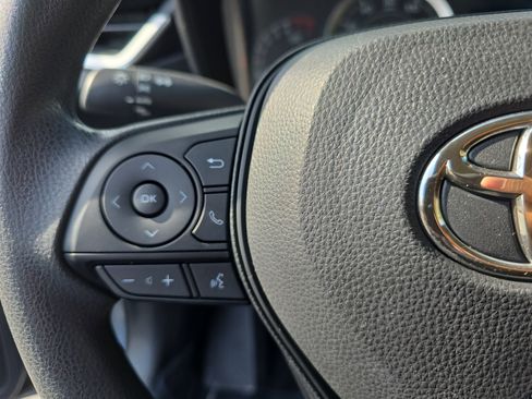 Used 2022 Toyota Corolla LE w/ LE Convenience Package image 16