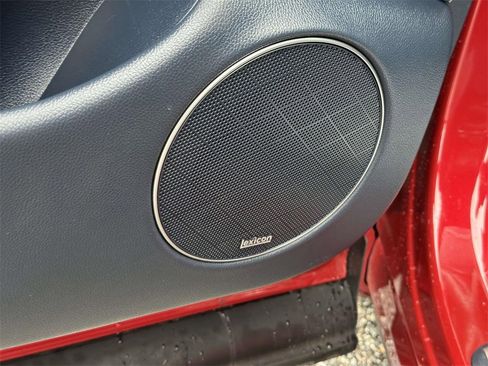 Used 2023 Genesis GV70 3.5T Sport w/ Sport Advanced Package image 15