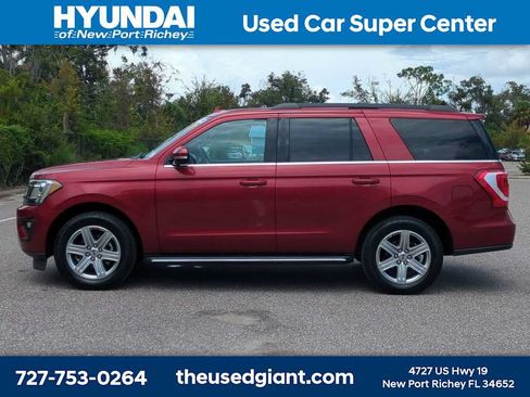 Used 2019 Ford Expedition XLT w/ Equipment Group 202A RWD image 2