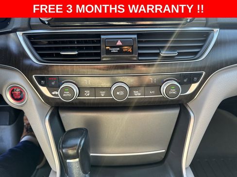Used 2018 Honda Accord Touring image 20