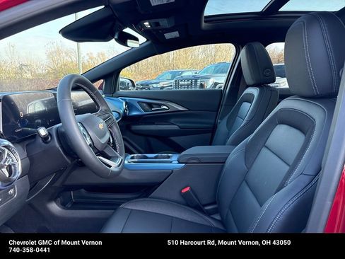 New 2026 Chevrolet Equinox EV LT image 9