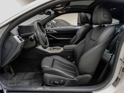 Used 2025 BMW 430i Coupe w/ Premium Package RWD image 4