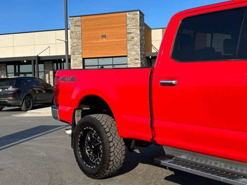 Used 2019 Ford F250 Lariat w/ Chrome Package AWD/4WD image 3
