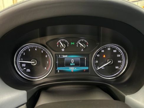 Used 2019 Buick Enclave Essence image 20