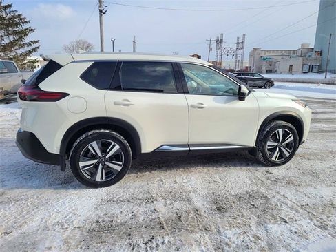 Used 2023 Nissan Rogue SL w/ SL Premium Package image 6