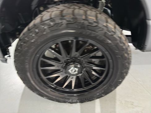 Used 2023 Ford F350 Platinum image 4