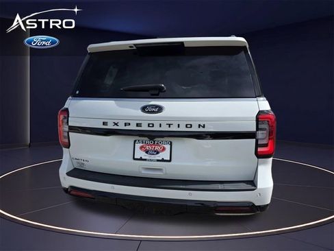 Certified 2024 Ford Expedition Limited RWD image 4