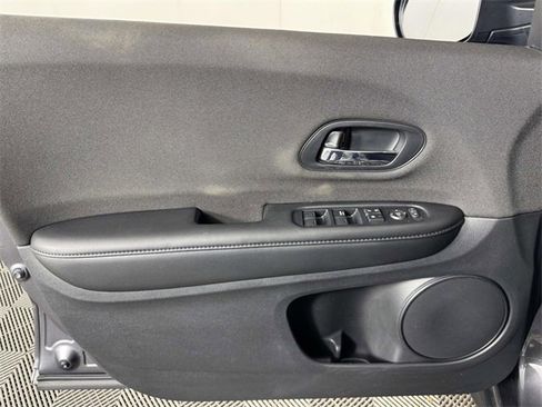 Used 2020 Honda HR-V LX image 17