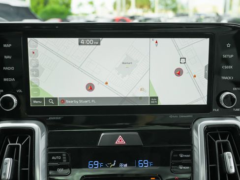 Used 2023 Kia Sorento SX Prestige image 13