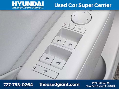 New 2026 Hyundai Kona SEL Premium image 18