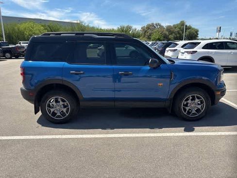 Used 2023 Ford Bronco Sport Badlands image 6