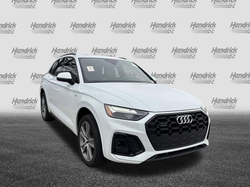 Used 2025 Audi Q5 2.0T Premium image 2