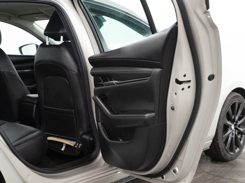 Used 2024 MAZDA MAZDA3 s image 16