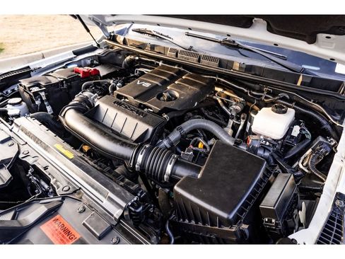 Used 2023 Nissan Frontier SV image 29
