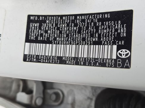 Used 2016 Toyota Corolla LE image 31