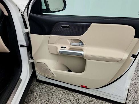 Used 2022 Mercedes-Benz EQB 300 4MATIC w/ Pinnacle Package image 26