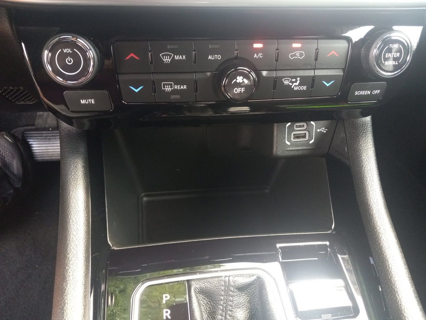 Used 2026 Jeep Compass Limited AWD/4WD image 12