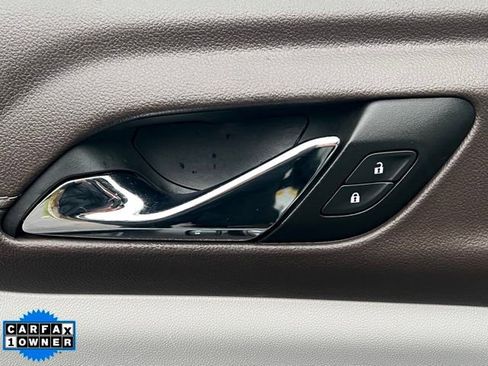 Used 2023 GMC Acadia SLT image 20