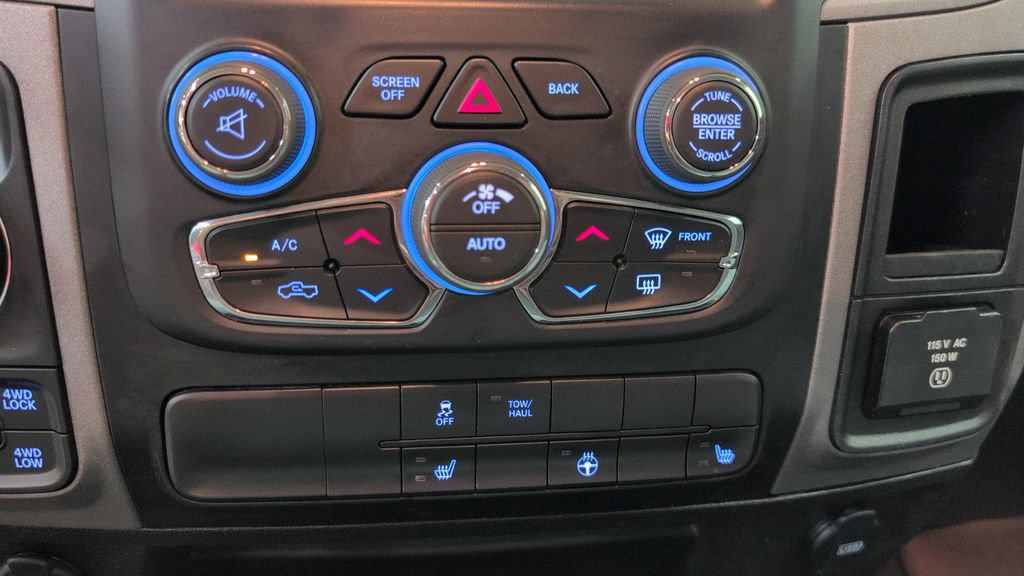Used 2021 RAM 1500 Express w/ Wheel & Sound Group AWD/4WD image 15