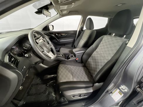 Used 2020 Nissan Rogue Sport SV AWD/4WD image 19