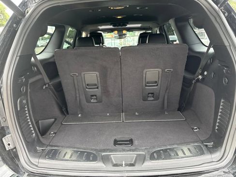 Used 2018 Dodge Durango R/T w/ Technology Group AWD/4WD image 23